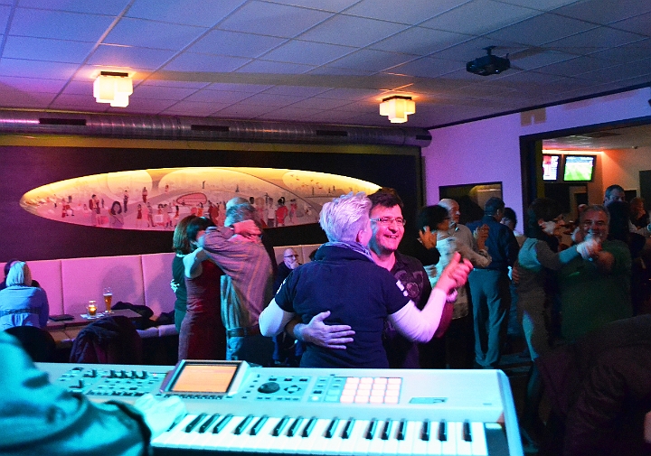 Central Bar 240114 003_Tanzen_7.jpg